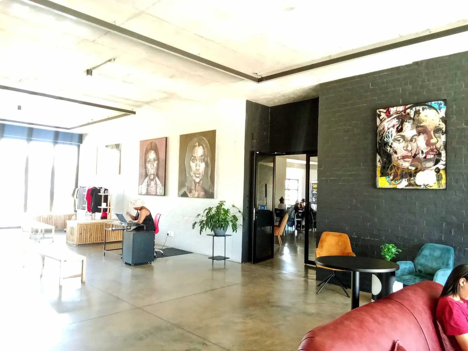 RLabs House | Gallery | Airbnb, photo 4
