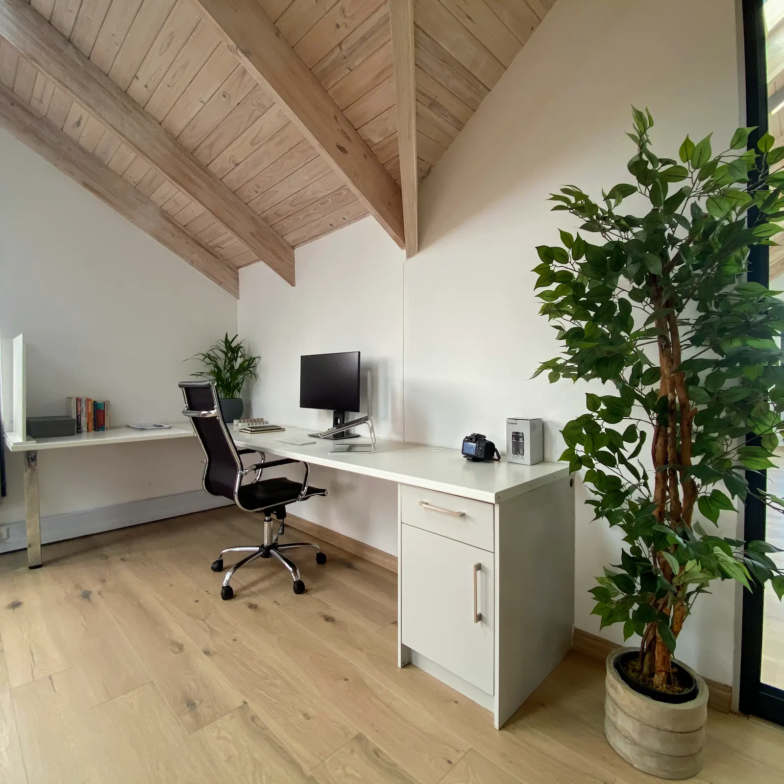 WorkWiser co-working office spaces & boardrooms, photo 5