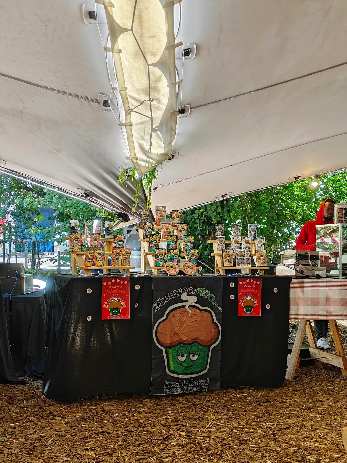 down to EARTH market, photo 2