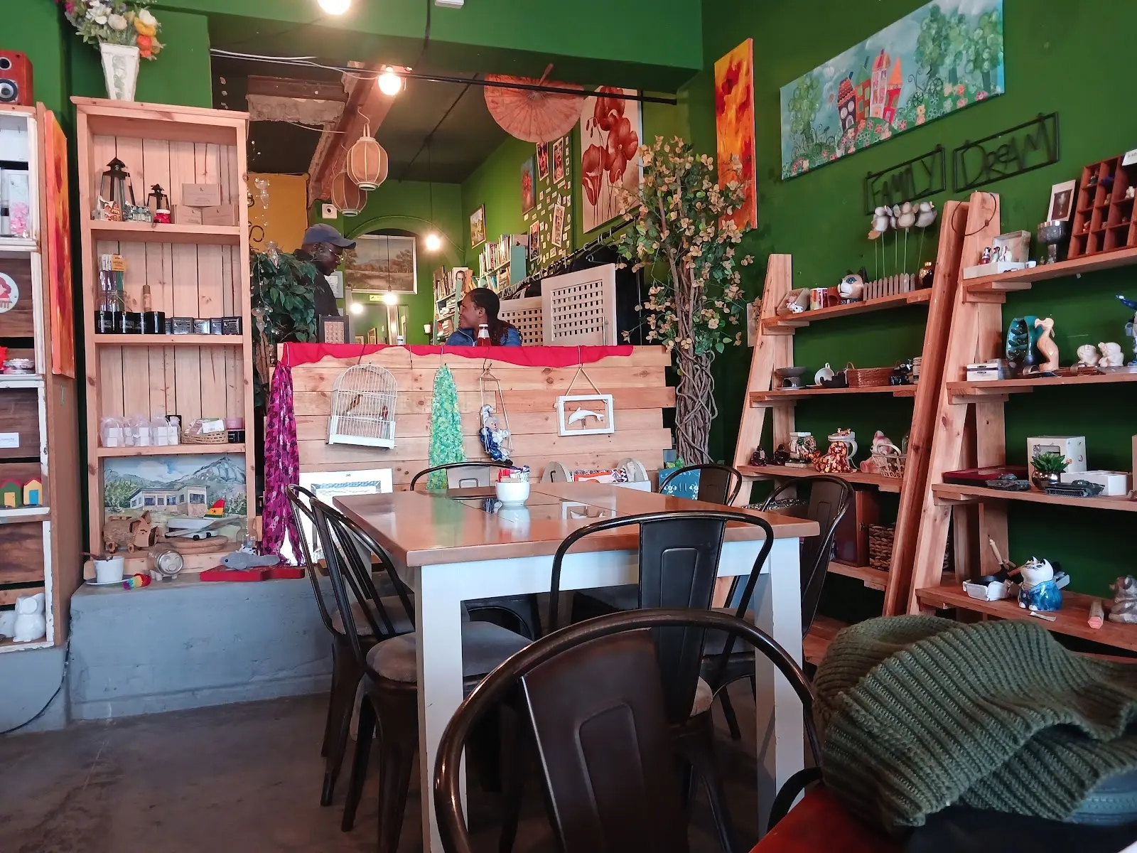 Chalk and Cheese Café, photo 3