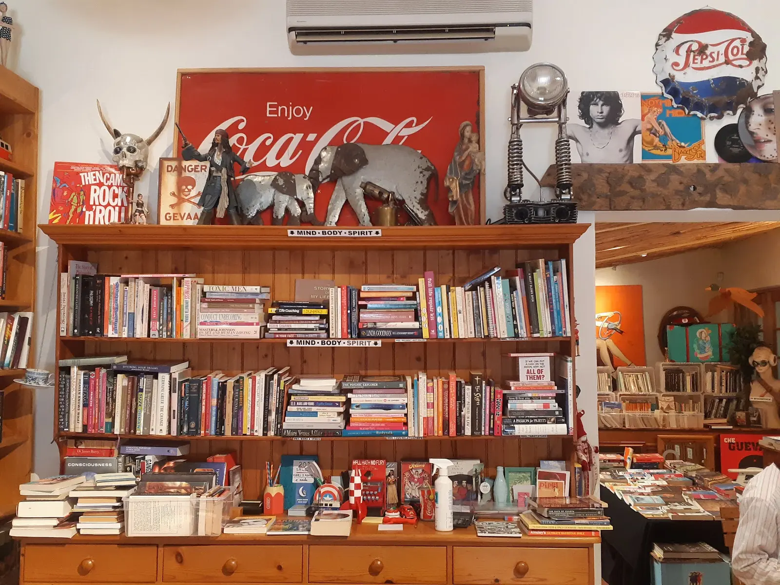 Paper Moon Book Shop, photo 6