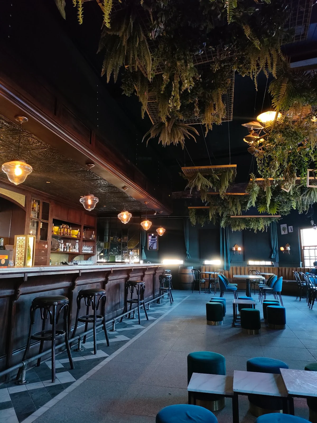Fool's Gold Social Bar
