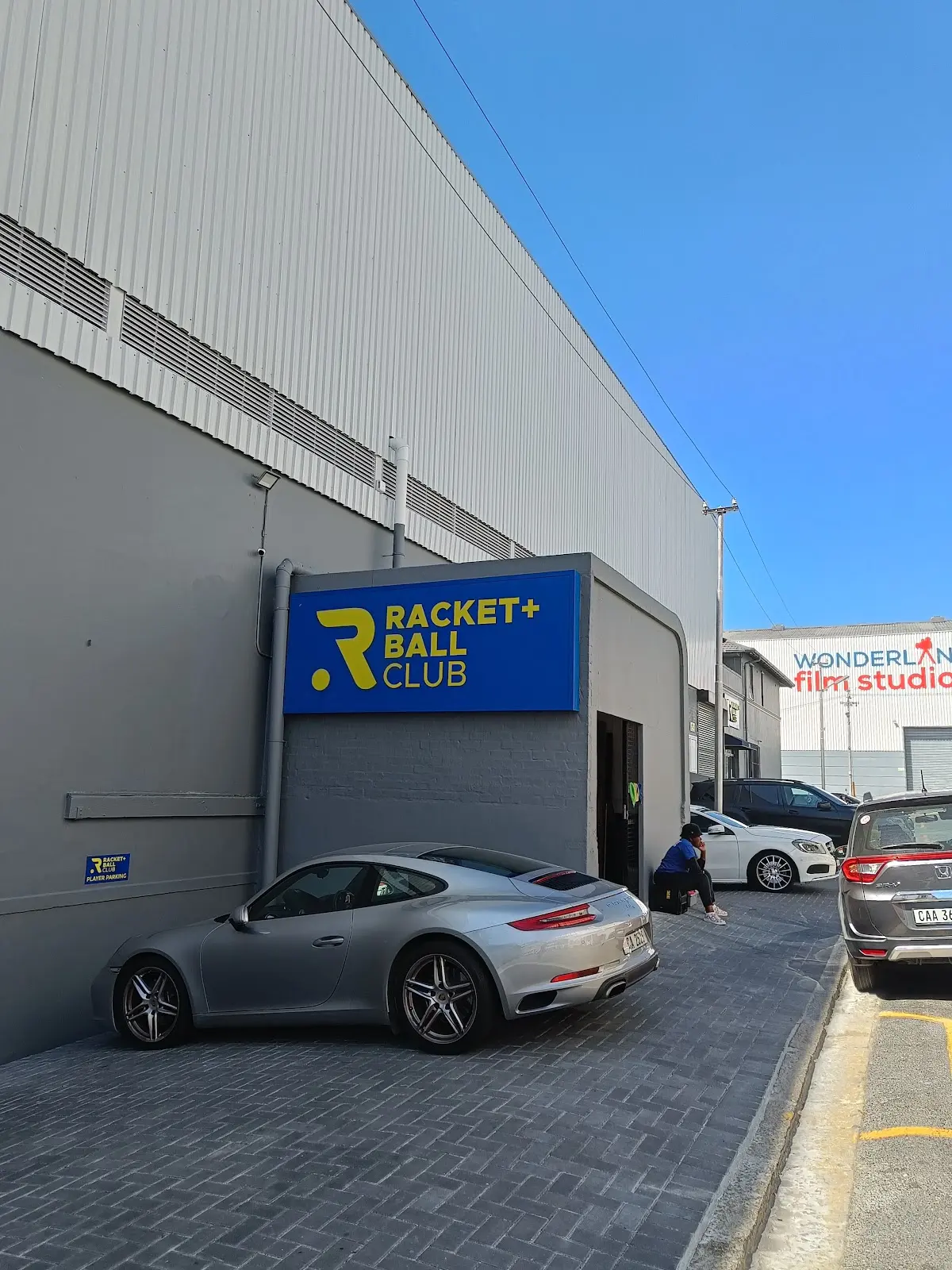 Racket and Ball Club, photo 7