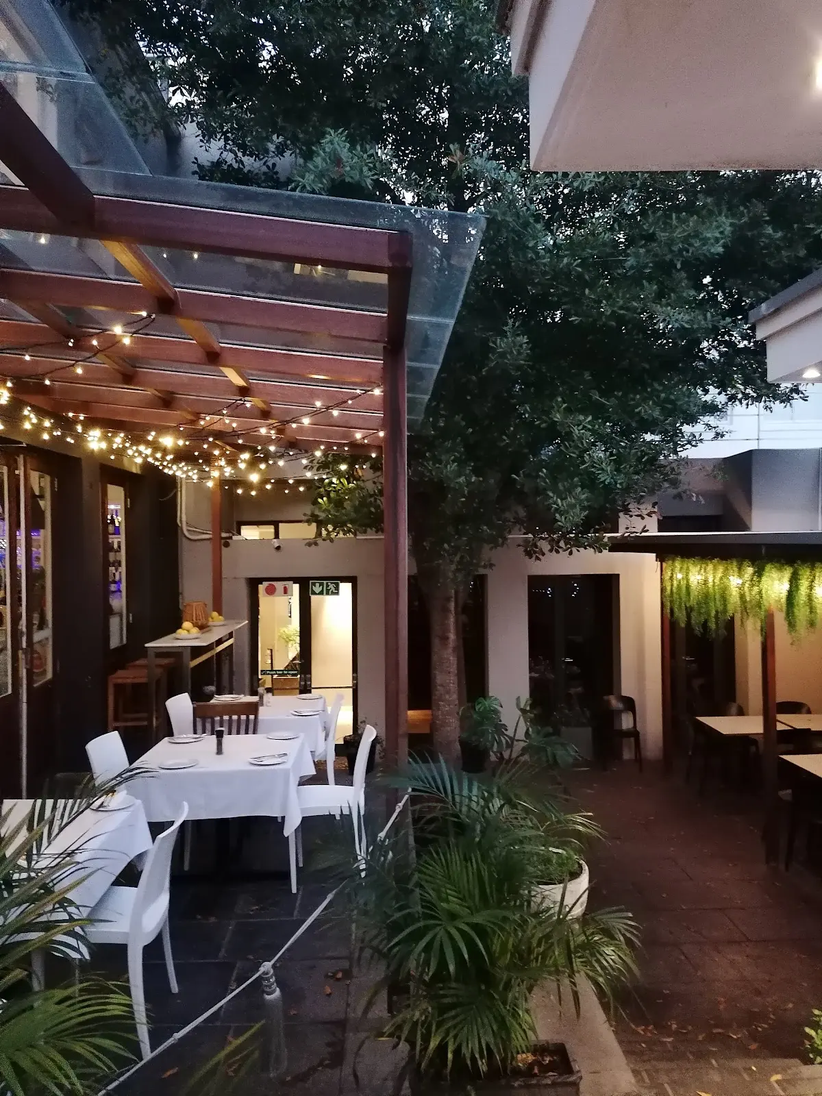 Botany Lounge Newlands