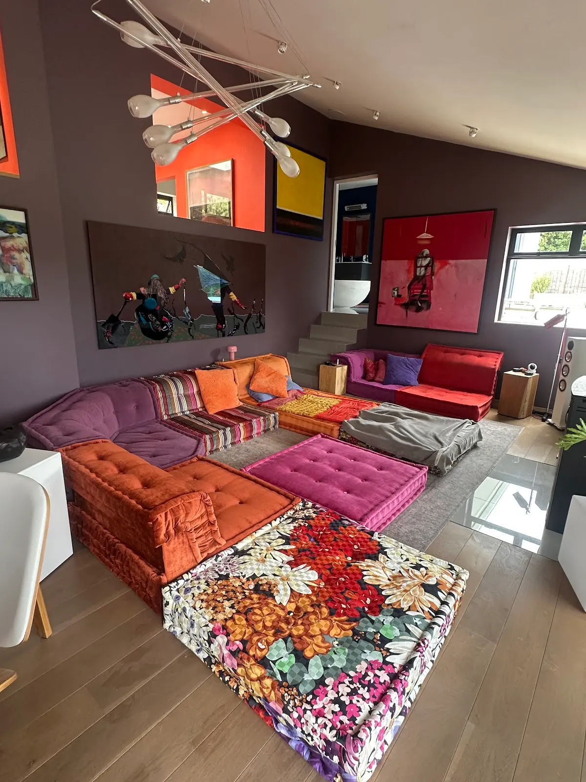 Red Room Gallery, photo 6