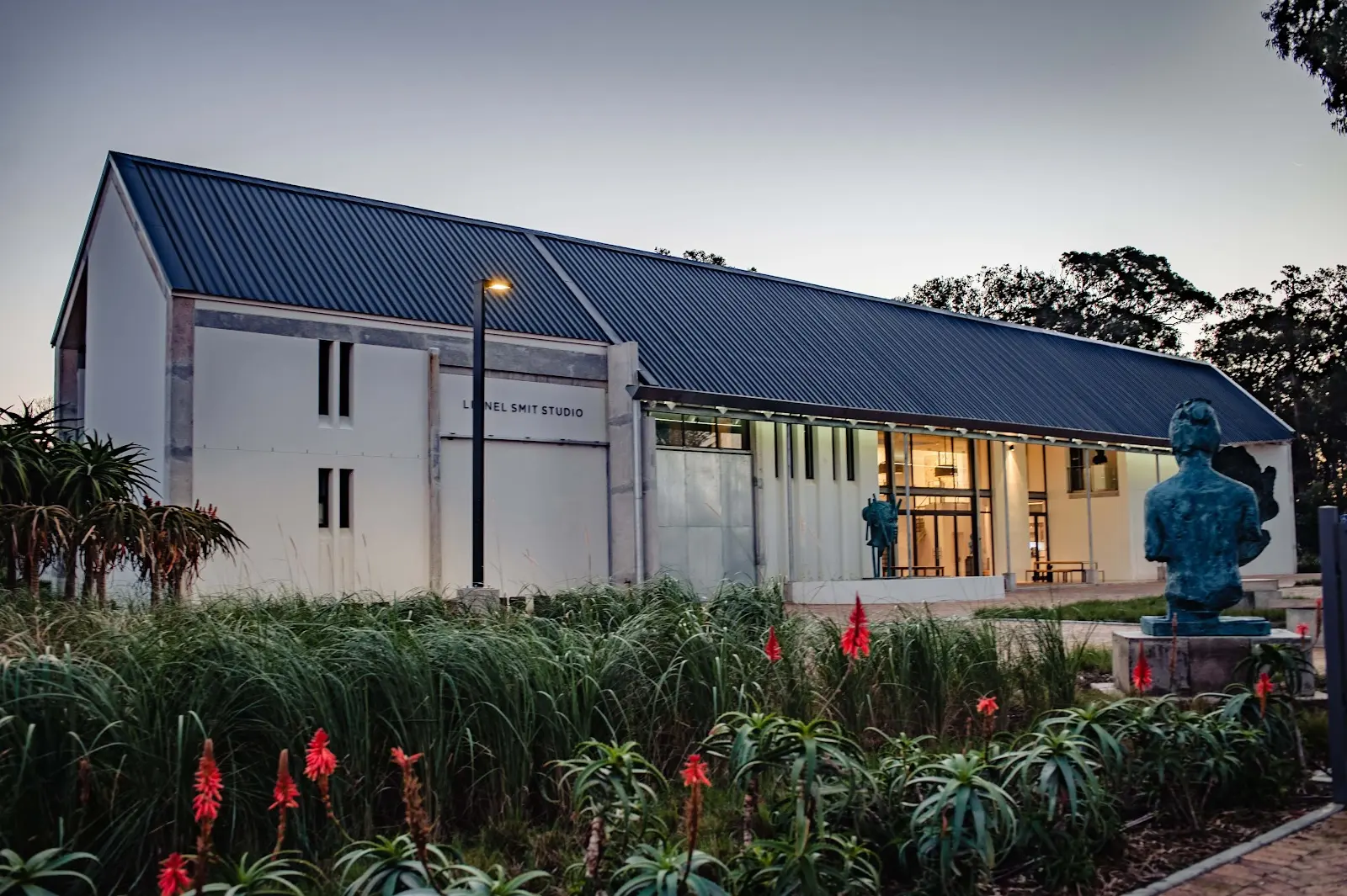 Lionel Smit Studio
