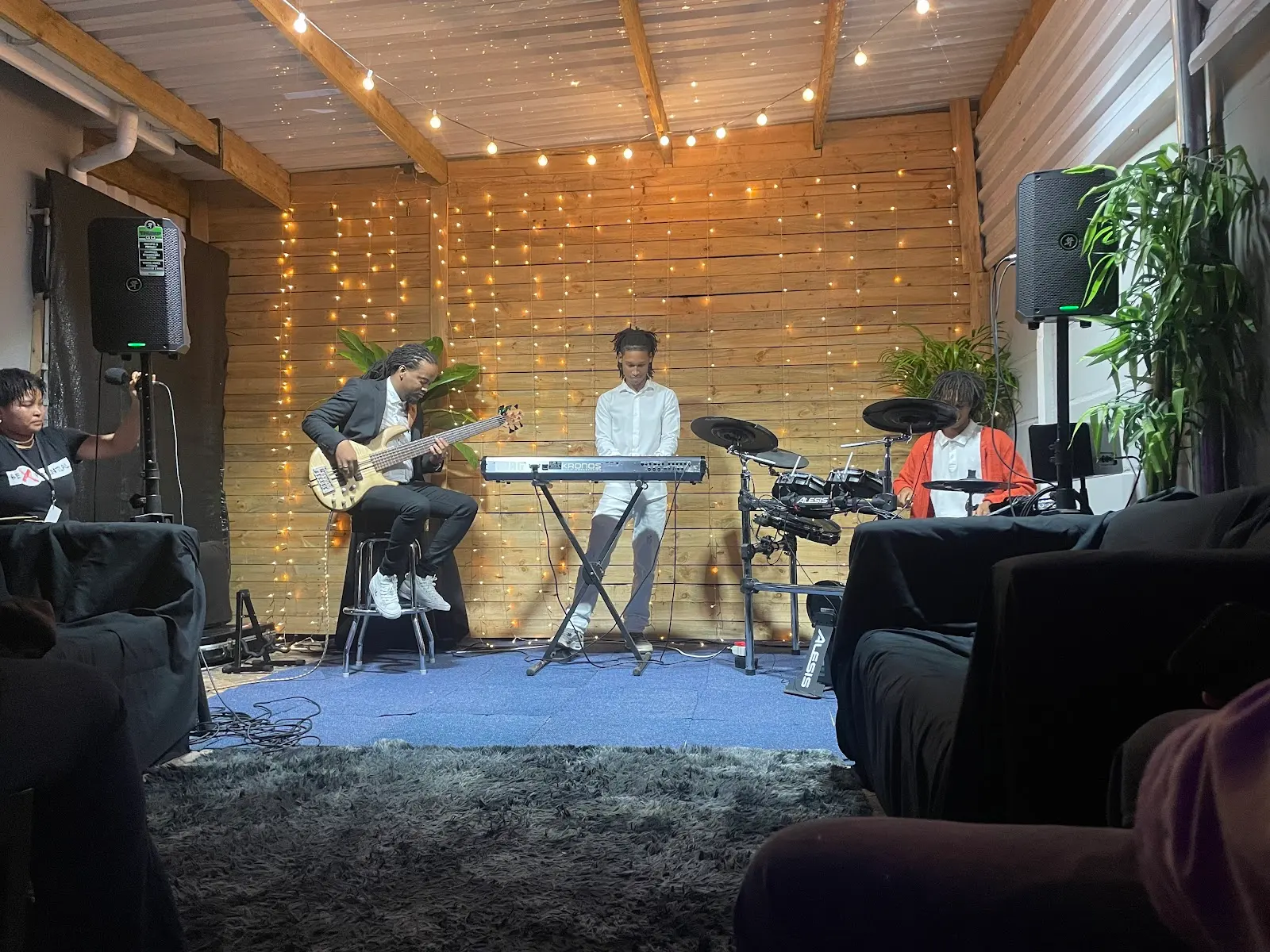 RLabs House | Gallery | Airbnb, photo 3