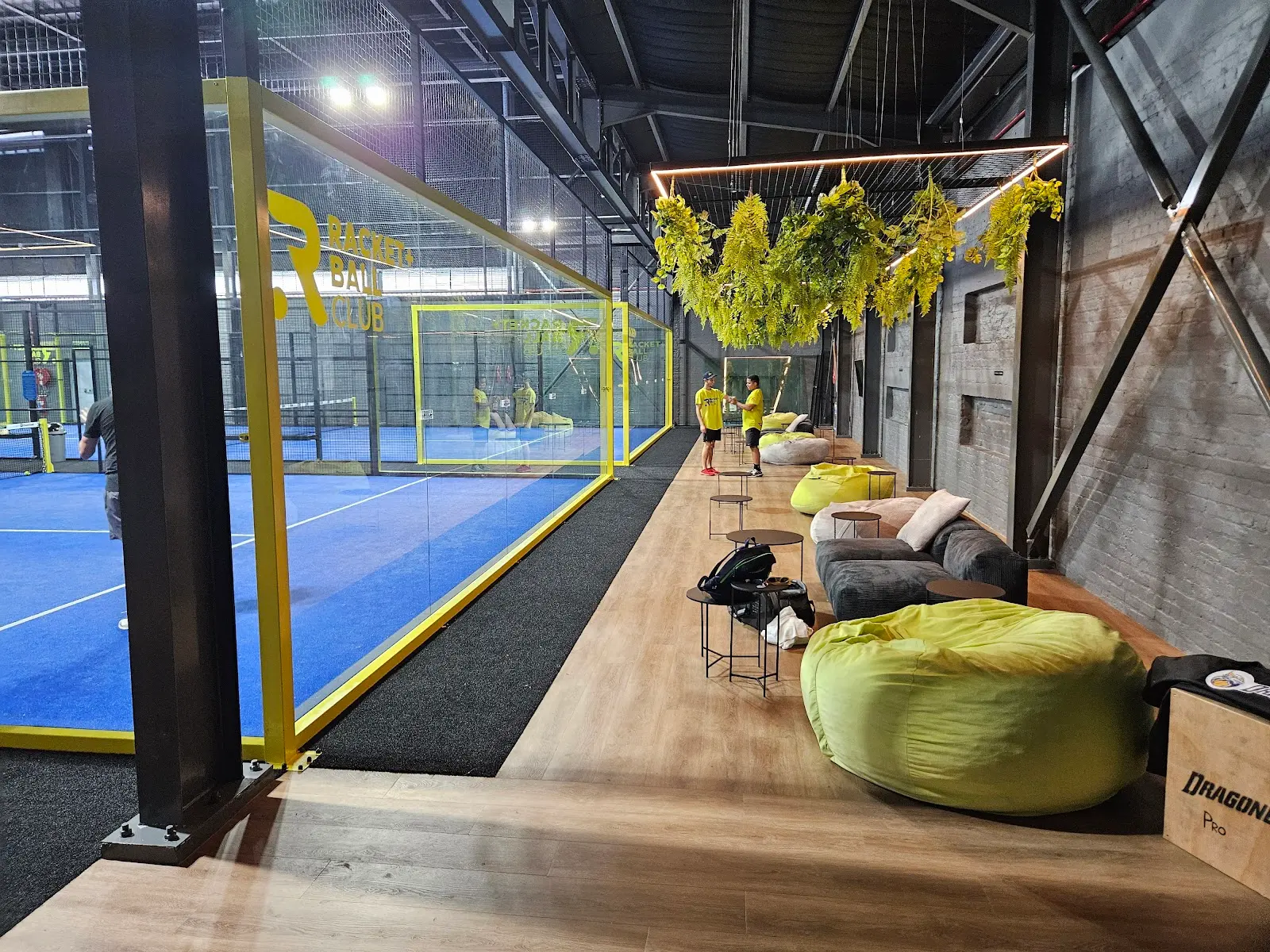 Racket and Ball Club, photo 3