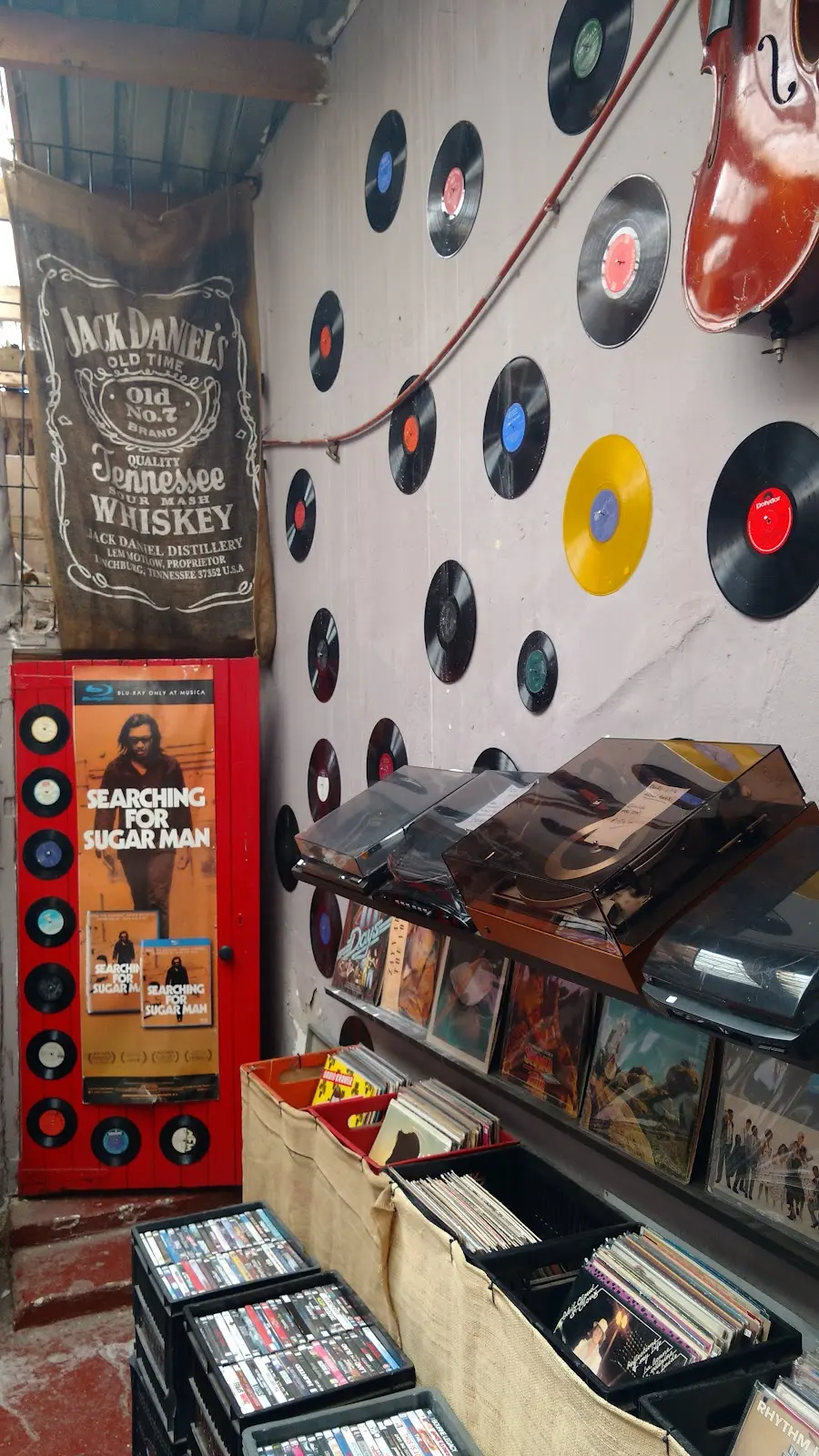 Revolution Records, photo 4