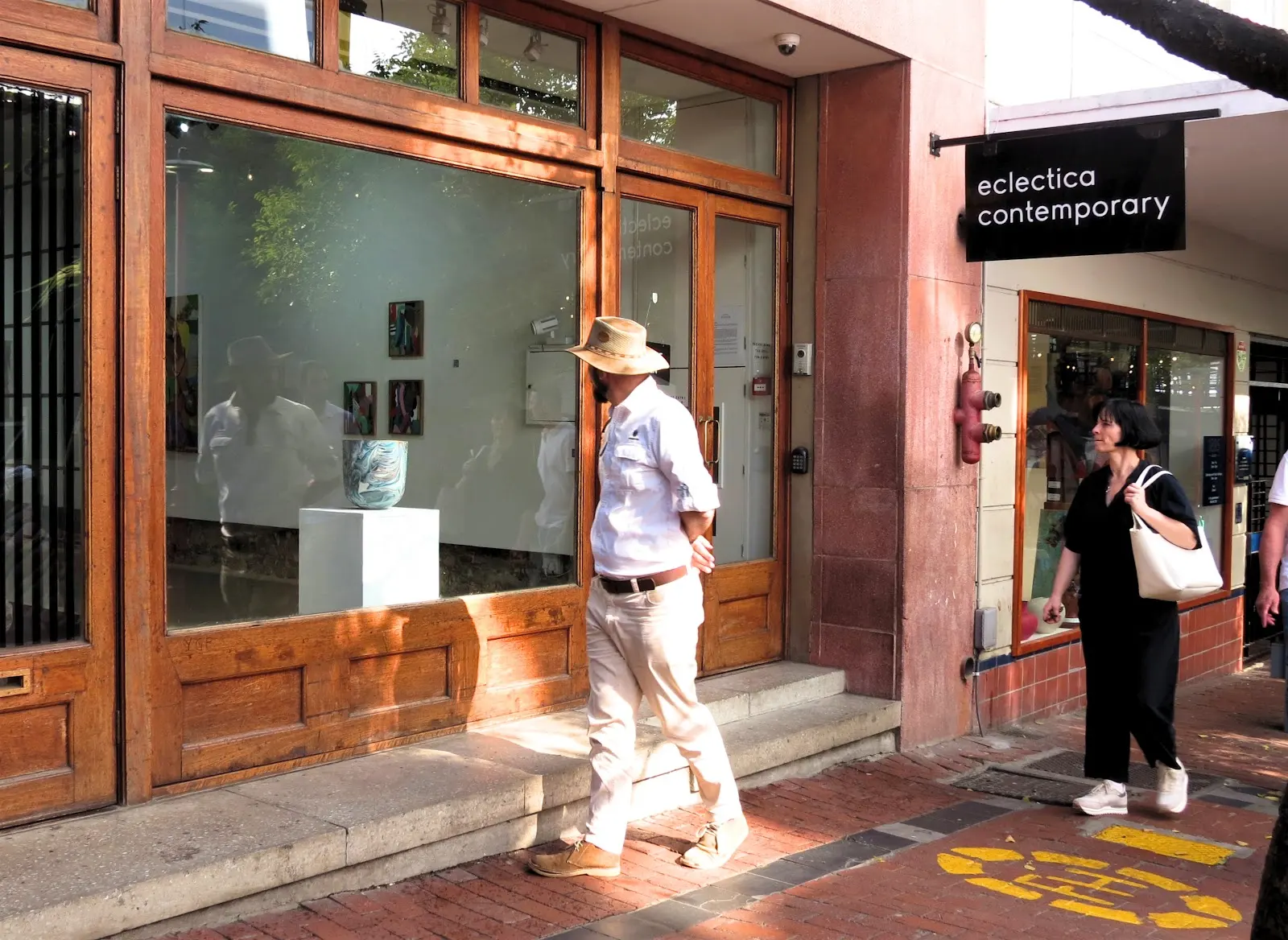 Eclectica Contemporary, photo 8