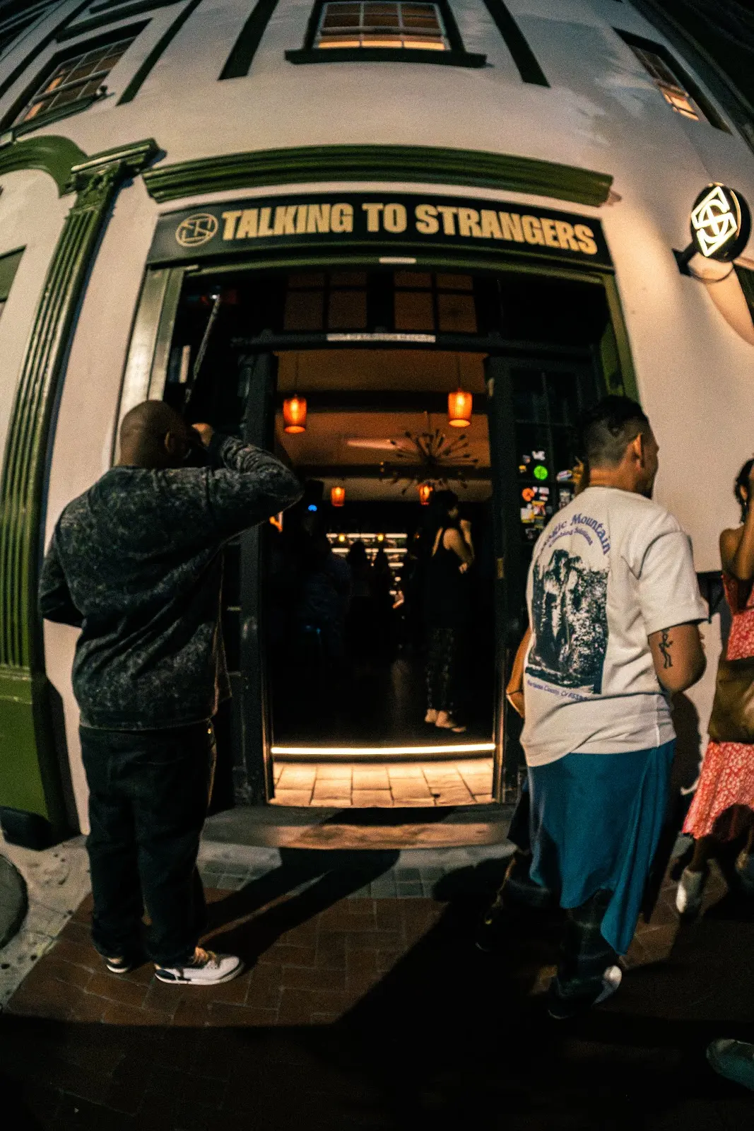Talking To Strangers, photo 5