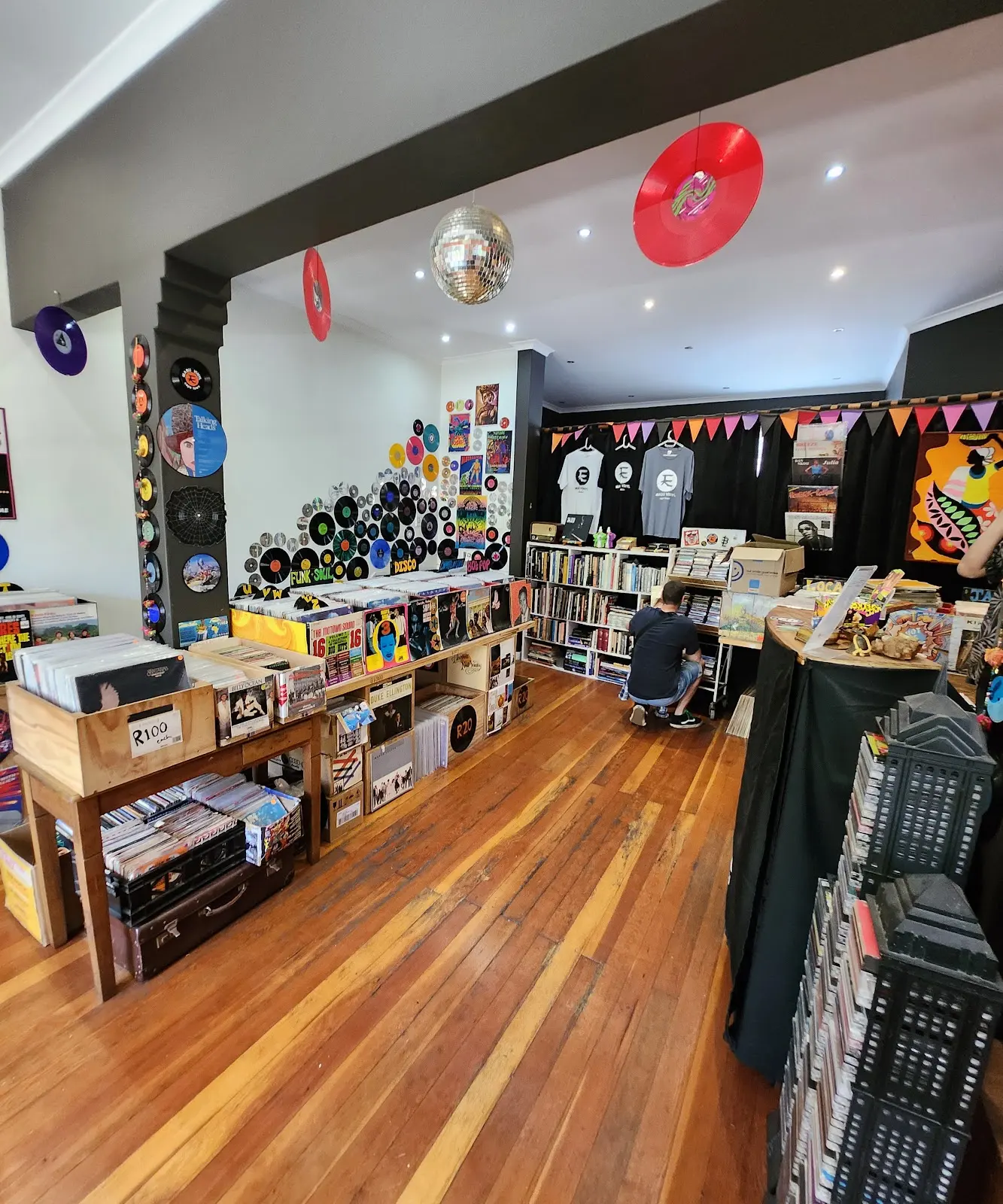 Mabu Vinyl, photo 2