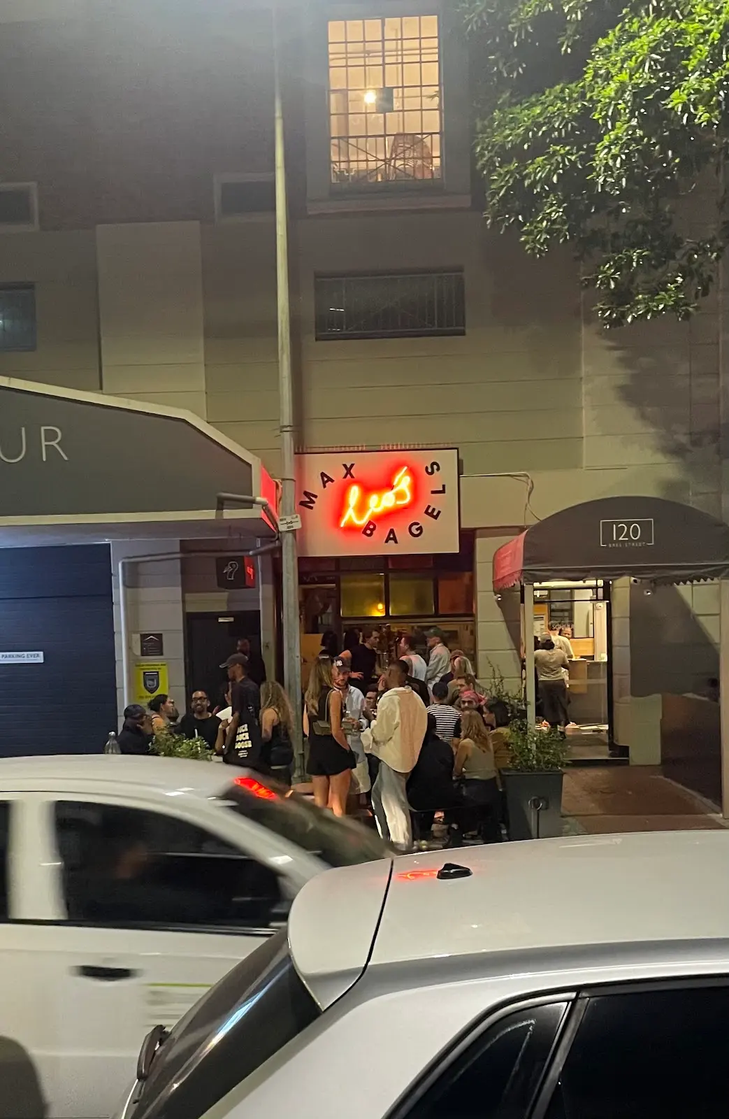 Leo's Wine Bar, photo 3