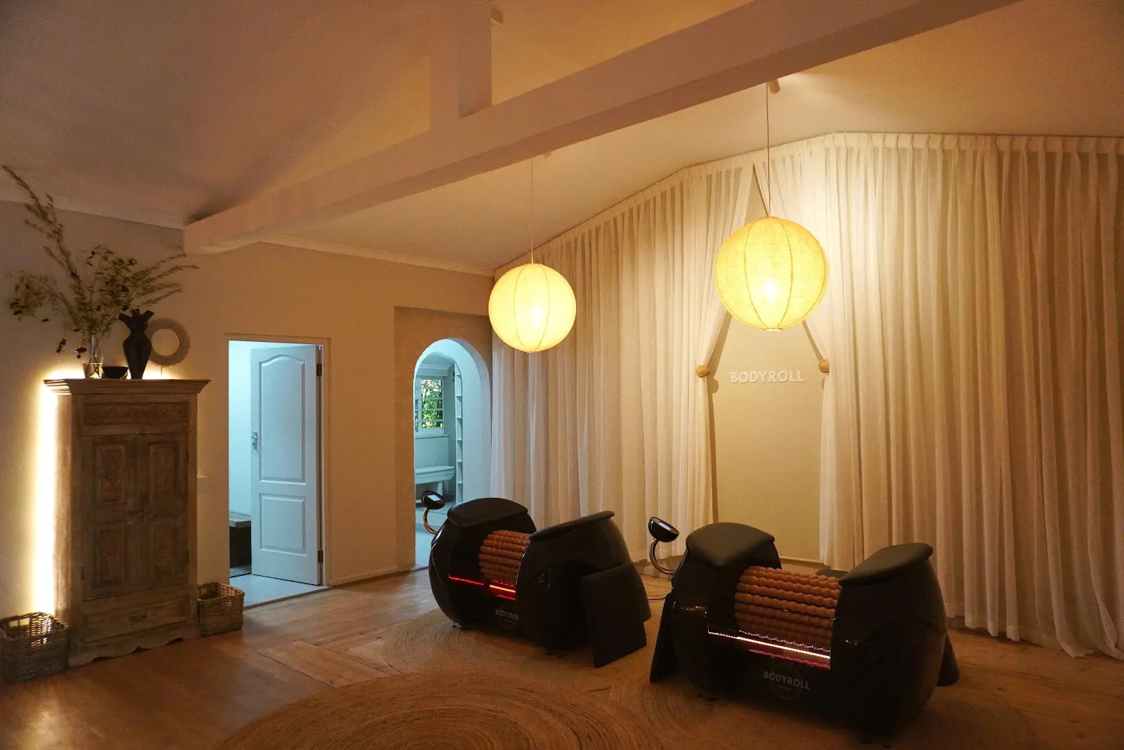 Aeon Club, photo 2