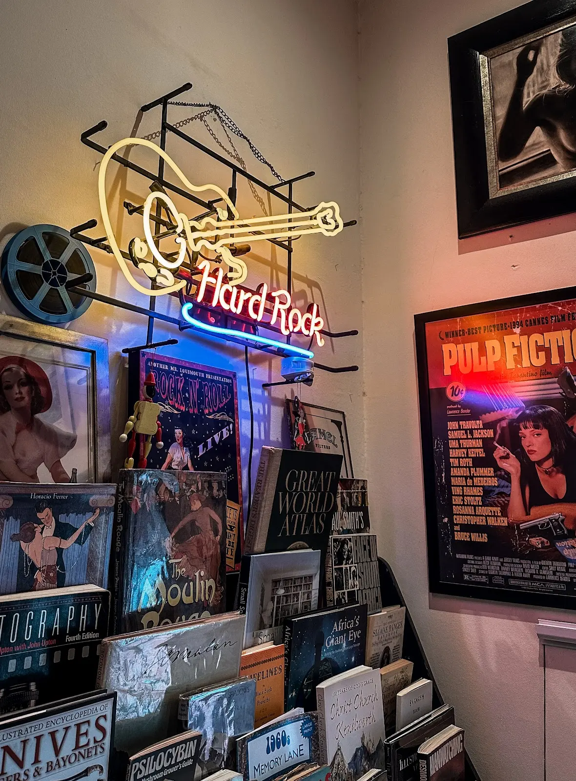 Paper Moon Book Shop, photo 7