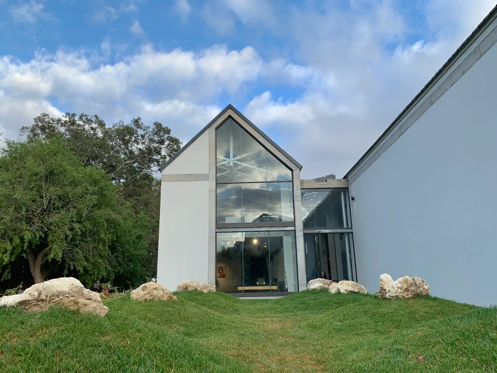 Lionel Smit Studio, photo 7